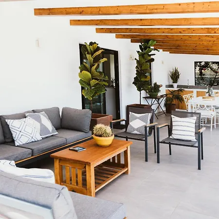 Encantadora Villa En El Corazon De Lanzarote Villa